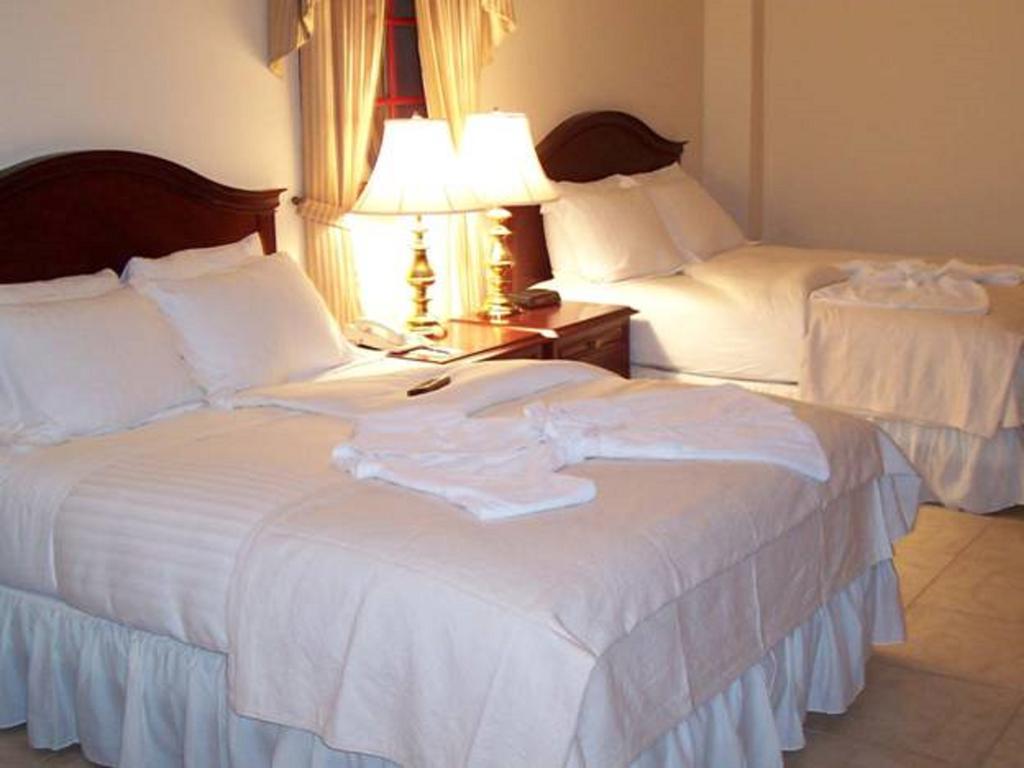 Deville Hotel مدينة باناما المظهر الخارجي الصورة